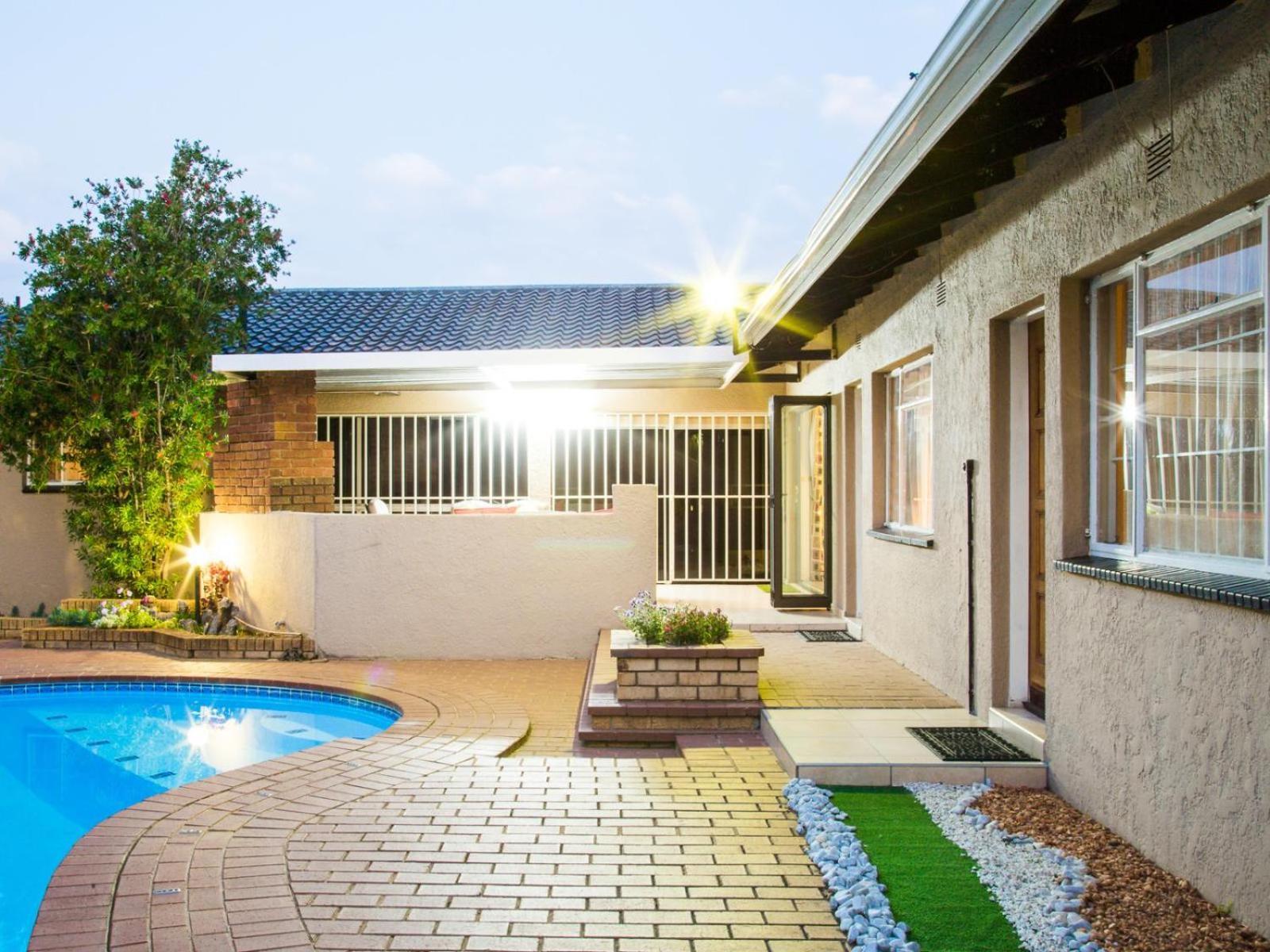 Sollunaa Guesthouse サントン エクステリア 写真